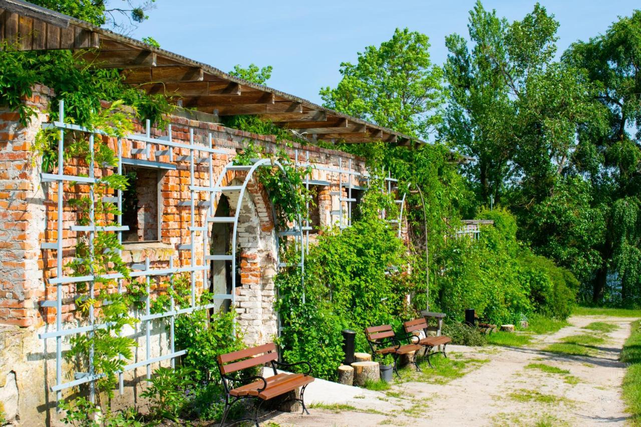 Folwark Lekuk Hotel Lekuk Maly Exterior photo